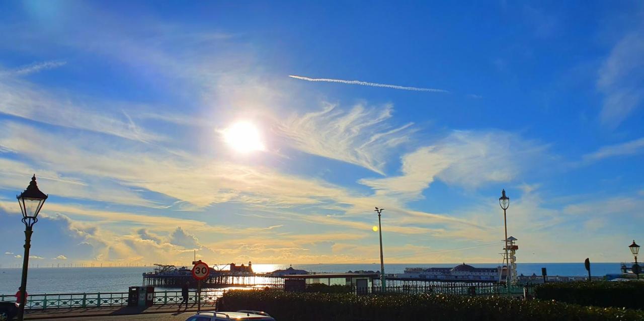อะ รูม วิธ อะ วิว โฮเต็ล Hotel Brighton ภายนอก รูปภาพ
