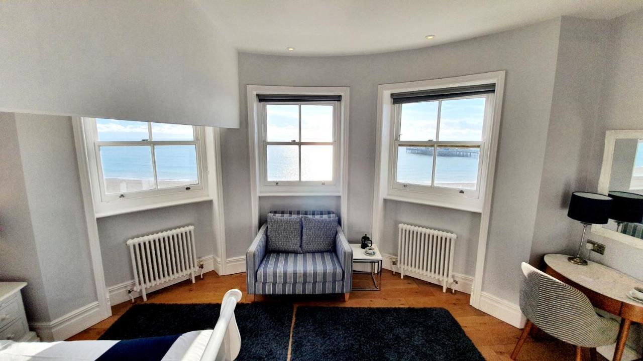อะ รูม วิธ อะ วิว โฮเต็ล Hotel Brighton ภายนอก รูปภาพ The interior of the lighthouse